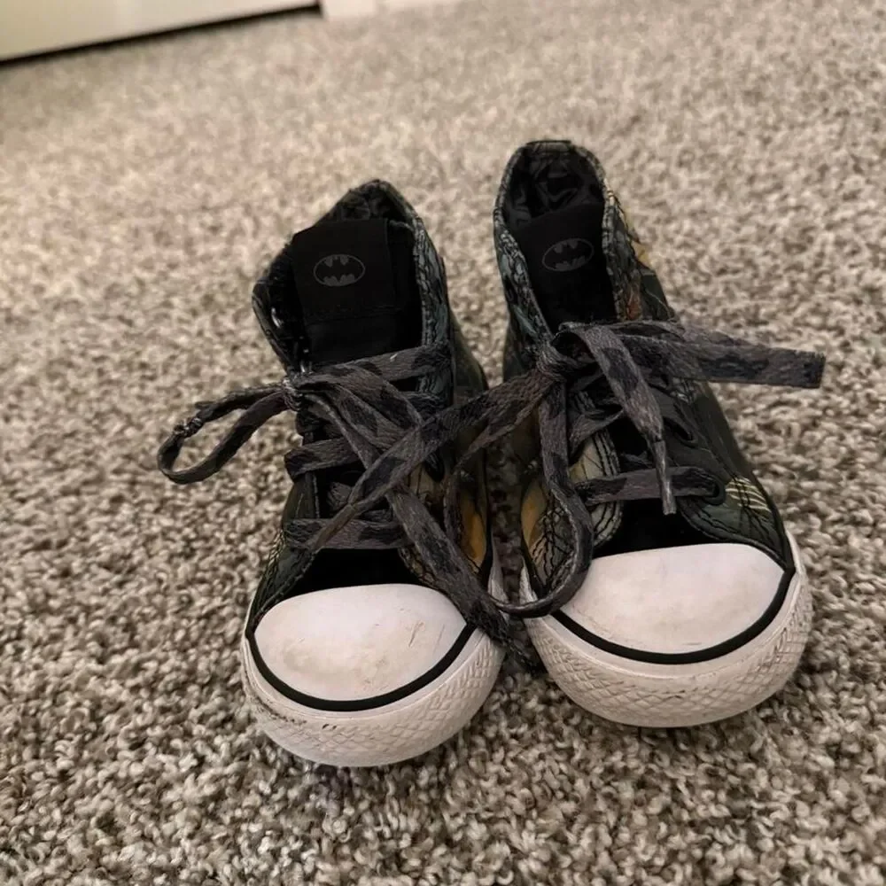 Converse Chuck Taylor Batman DC Comics High Top Sneakers Kids Size 6c